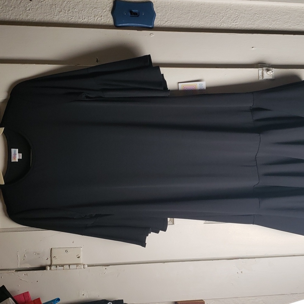 Lularoe Maurine size small, Black NWT